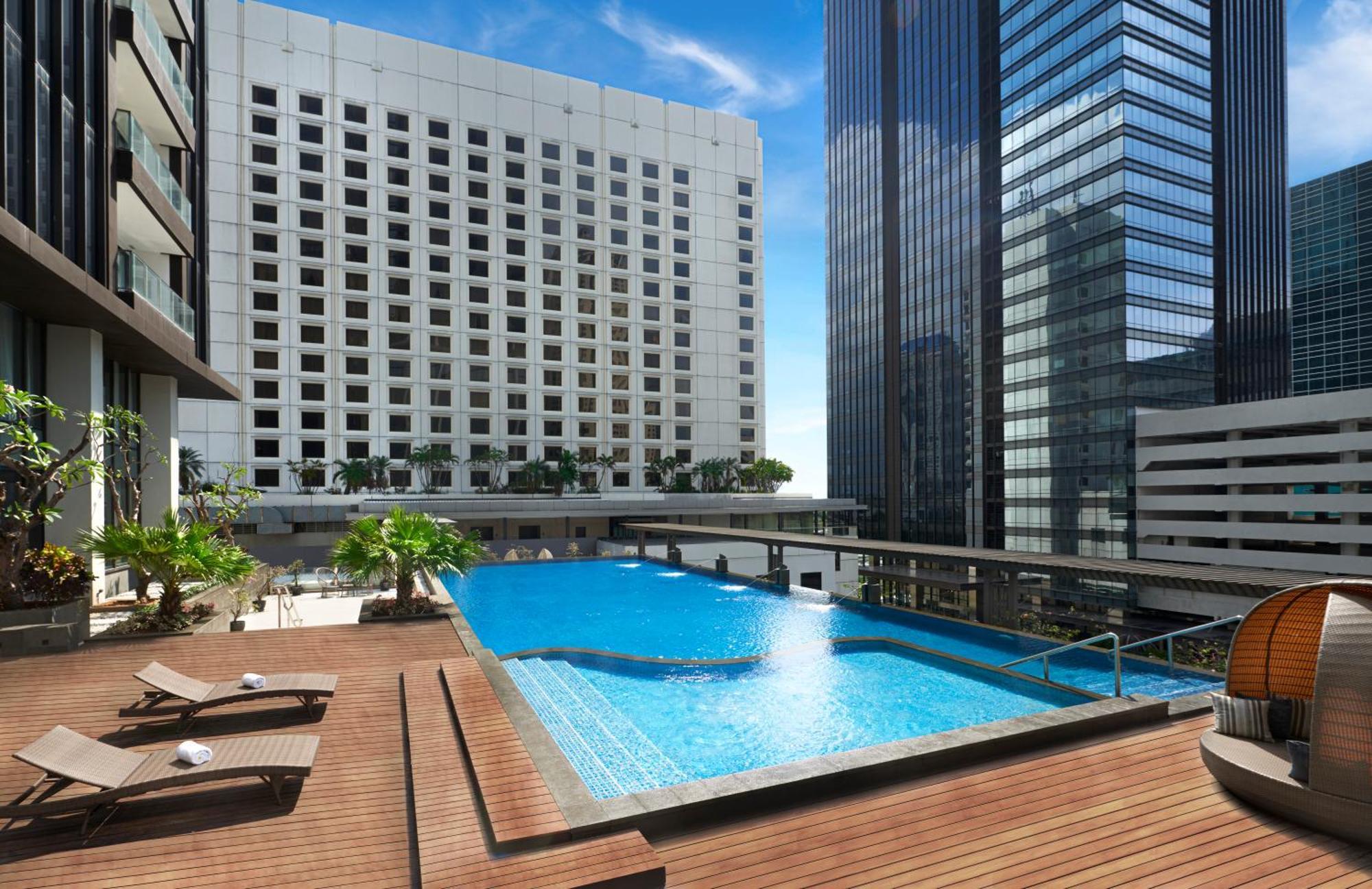 Mangkuluhur Artotel Suites Jakarta Exterior photo